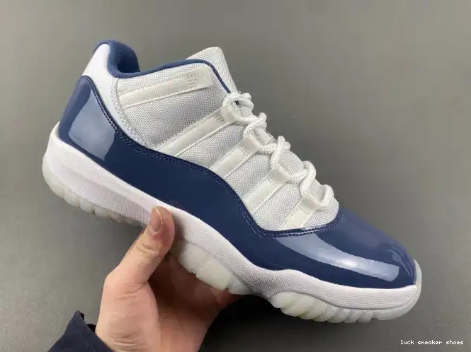 Reps LUCY 11 Jordan Low (2024) Navy Retro Midnight FV5104-104 0608
